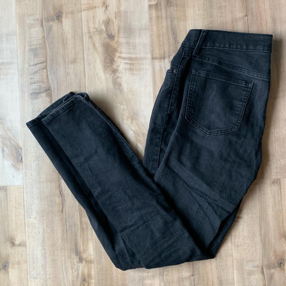 Old Navy “Flirt” Faded Black Jeans size 10